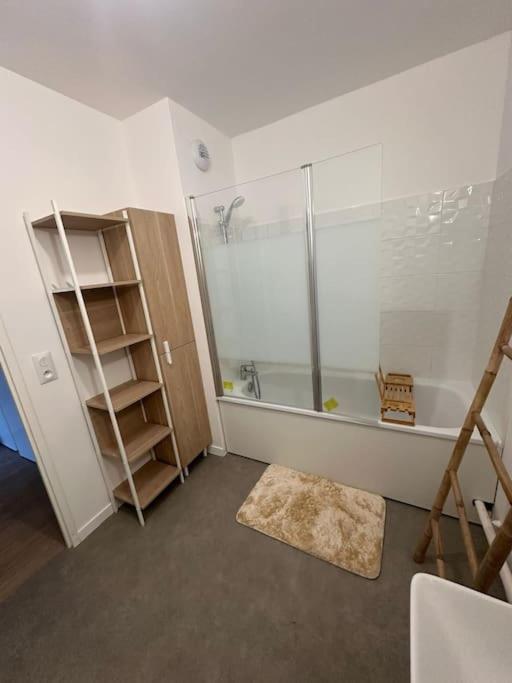 Appt Spacieux Et Calme Prox Disney-Cdg-Stade De France Le Blanc-Mesnil Luaran gambar